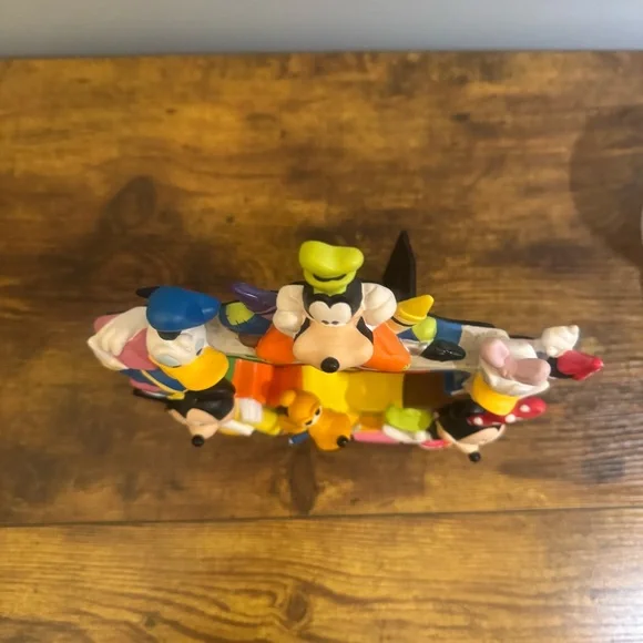 Walt Disney World Mickey Mouse Friends Art Theme 3D Picture Frame - Picture 7 of 13